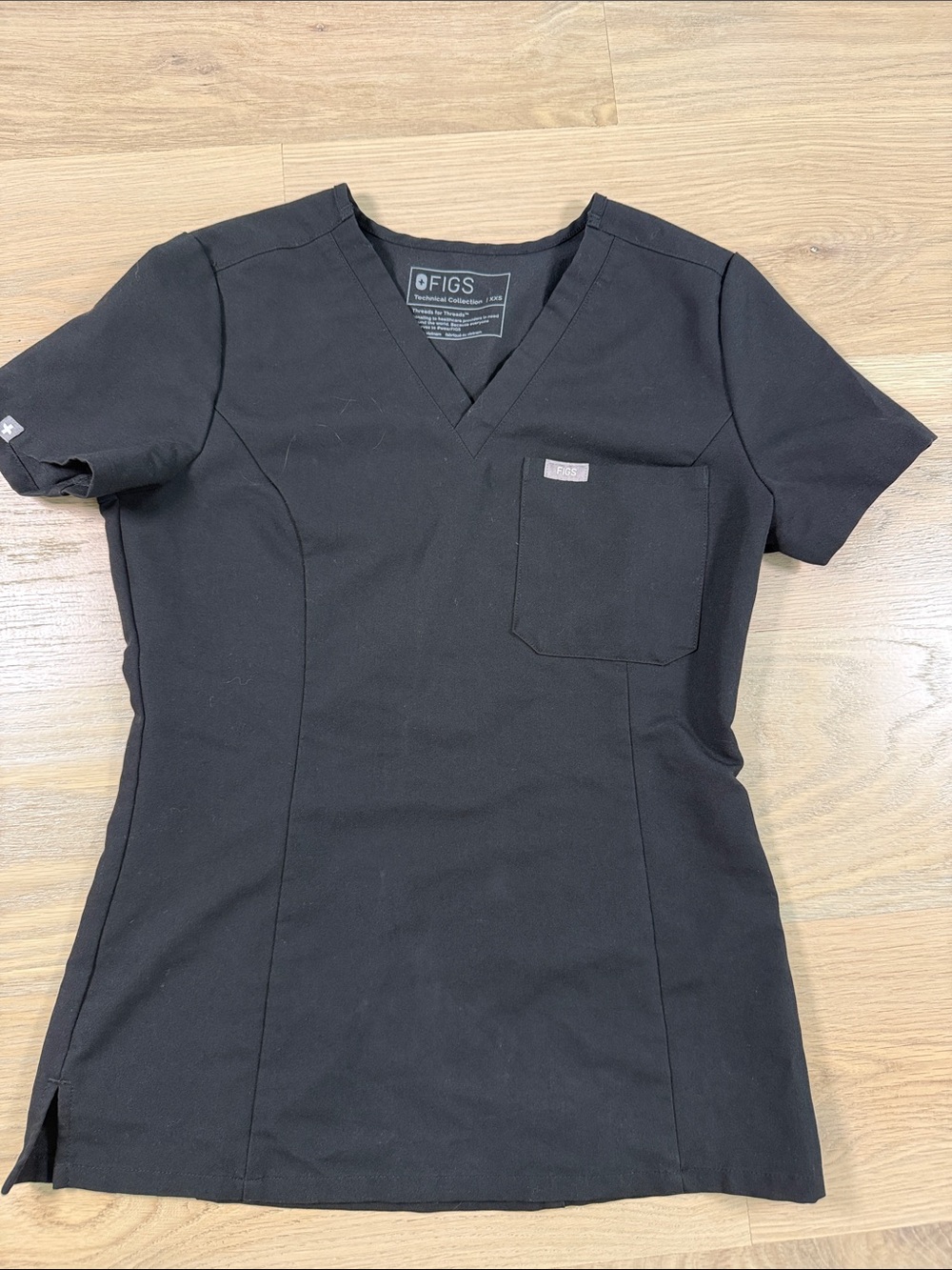 FIGS Black V-Neck Women's Scrub Tunic